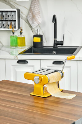 Cooker 3 Fonksiyonlu Hamur Erişte Makarna Kesme Makinesi Sarı CKR3847