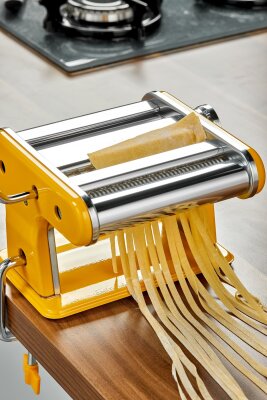 Cooker 3 Fonksiyonlu Hamur Erişte Makarna Kesme Makinesi Sarı CKR3847 - 3