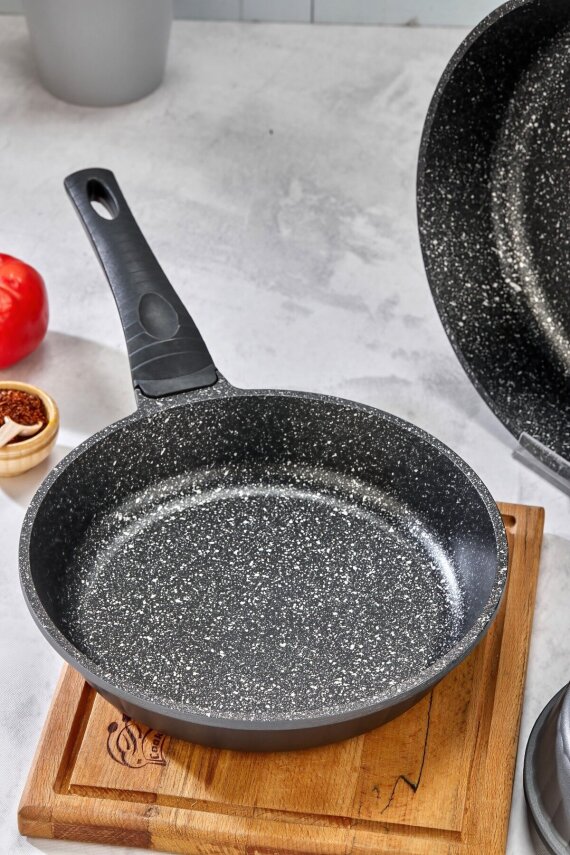 Cooker 3 Parça Granit Döküm Tava Seti 20–24–28 cm CKR3899 - 4